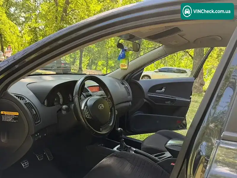 Kia Ceed 2008, фото з оголошення 2 з 7, VIN U5YFF52228L040032