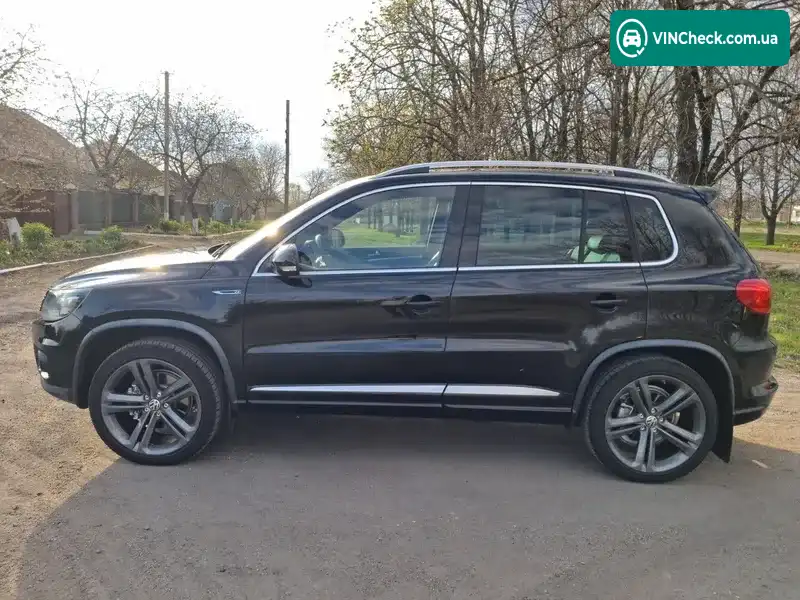 Volkswagen Tiguan 2015, фото з оголошення 2 з 20, VIN WVGAV7AX0FW009843