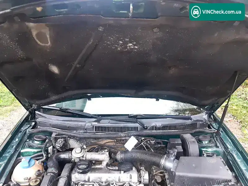 Volkswagen Golf 2000, фото з оголошення 2 з 19, VIN WVWZZZ1JZYW642087