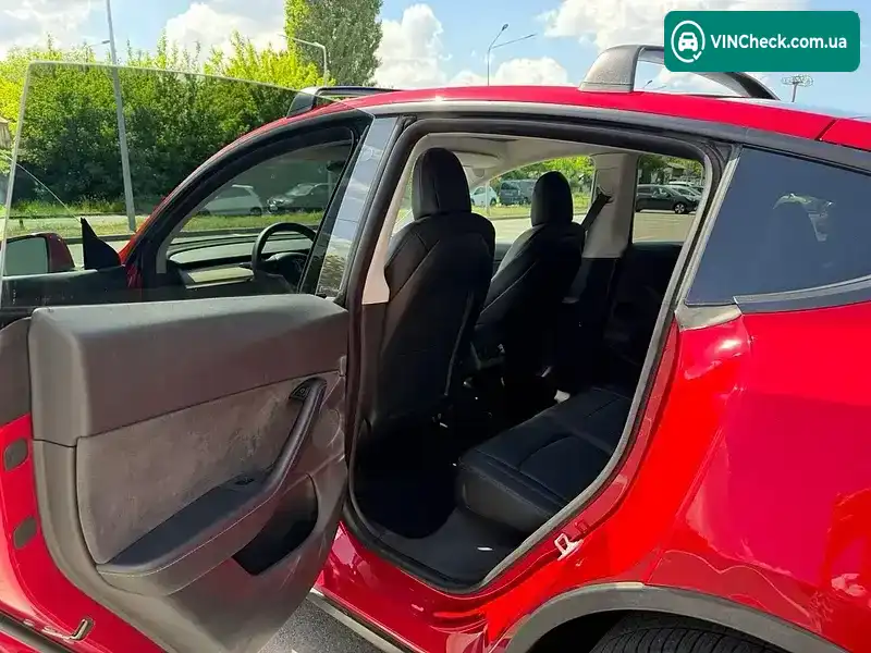 Tesla Model Y 2021, фото з оголошення 2 з 16, VIN 5YJYGDEE9MF129582