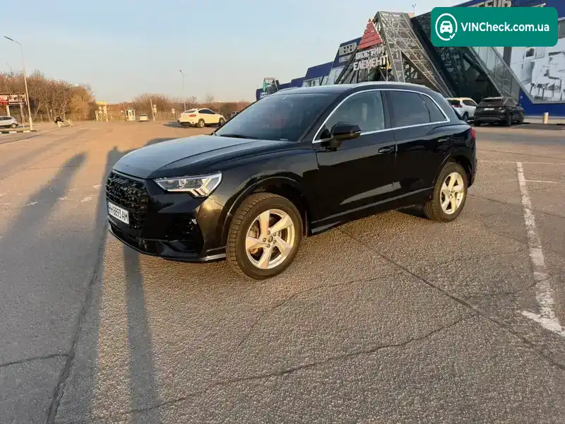 Audi Q3 2019, фото з оголошення 1 з 9, VIN WA1AECF38L1048122