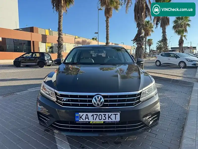 Volkswagen Passat 2017, фото з оголошення 1 з 20, VIN 1VWDT7A31HC085822