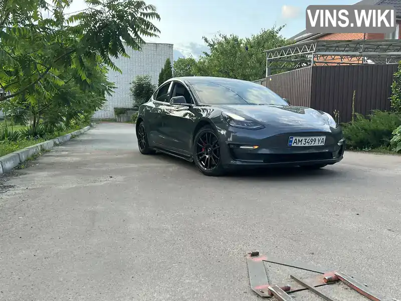 Tesla Model 3 2018, фото з оголошення 2 з 21, VIN 5YJ3E1EB3JF073199