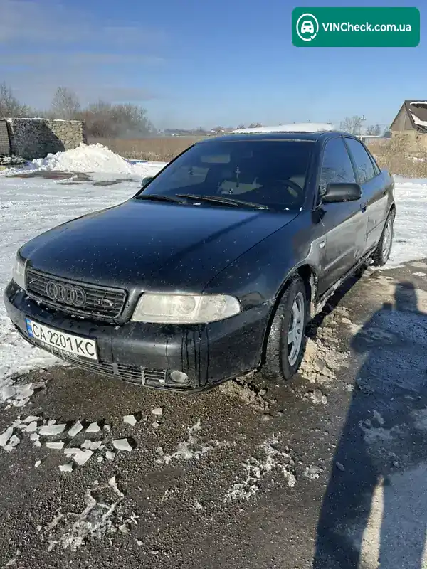 Audi A4 2000, фото з оголошення 2 з 18, VIN WAUZZZ8DZYA158413