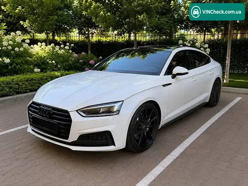 Audi A5 2017, фото з оголошення 1 з 10, VIN WAUENCF57JA010688