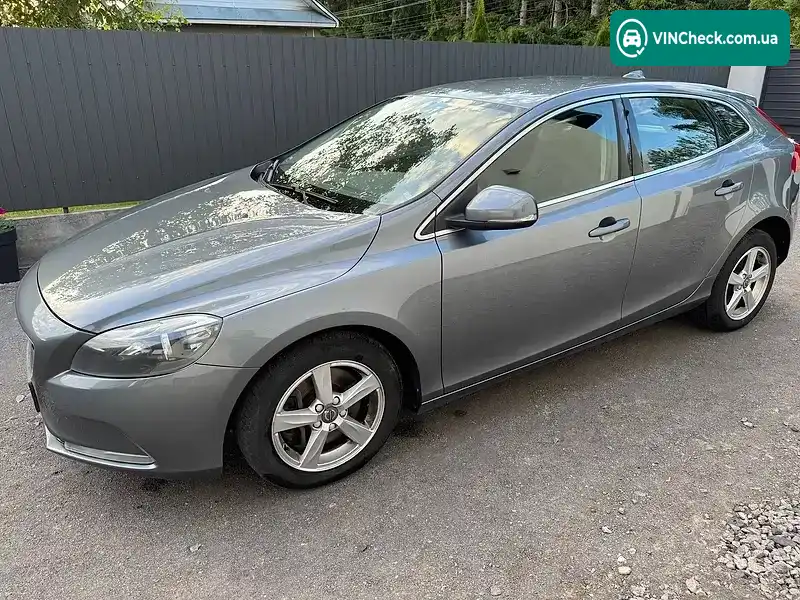 Volvo V40 2016, фото з оголошення 2 з 21, VIN YV1MV74L0G2325479