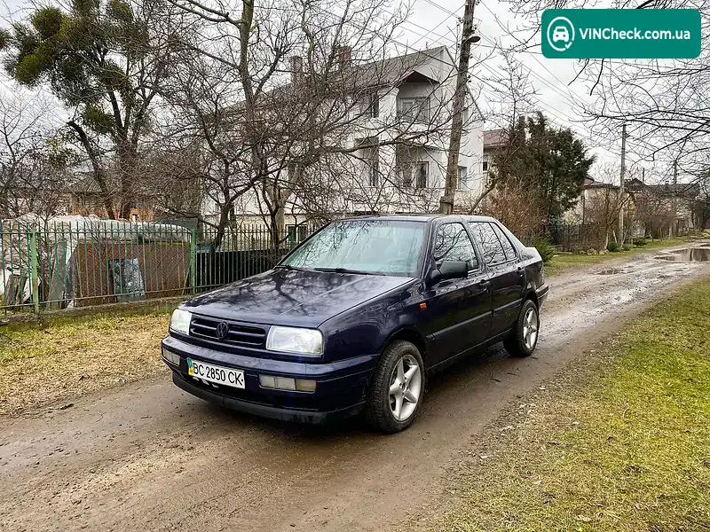 Volkswagen Vento 1993, фото з оголошення 1 з 20, VIN WVWZZZ1HZPW715356