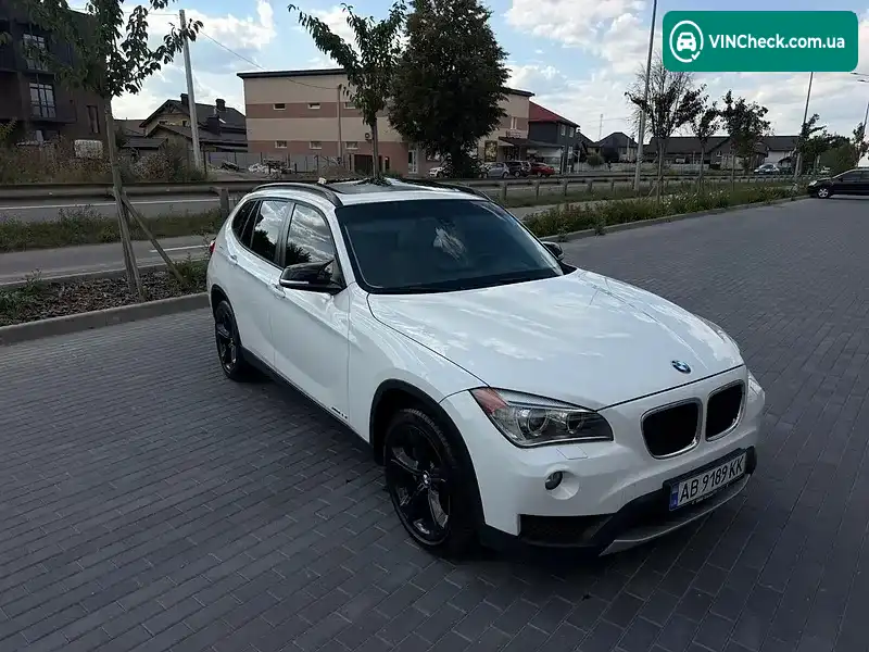 BMW X1 2012, фото з оголошення 2 з 20, VIN WBAVM5C5XDVV89465