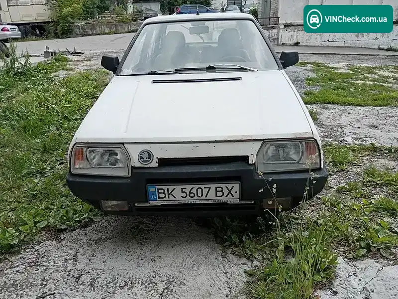 Skoda Favorit 1991, фото з оголошення 1 з 8, VIN TMBAEA300M0357334
