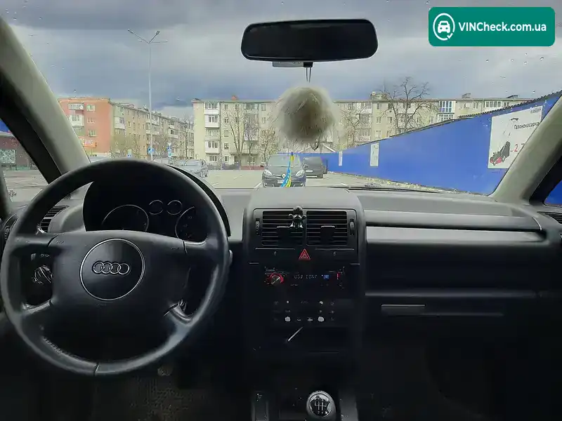 Audi A2 2002, фото з оголошення 2 з 10, VIN WAUZZZ8Z12N035850