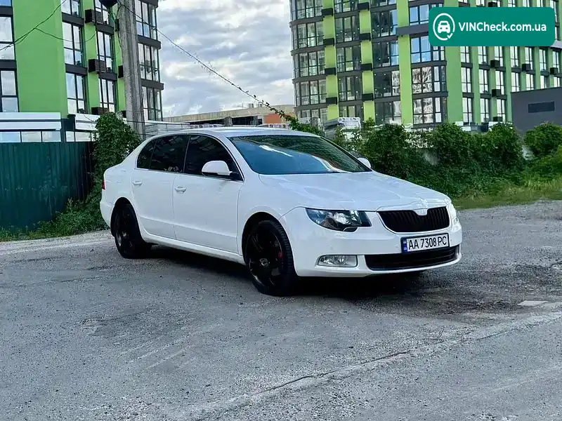 Skoda Superb 2011, фото з оголошення 2 з 14, VIN TMBAB43T4BB300675