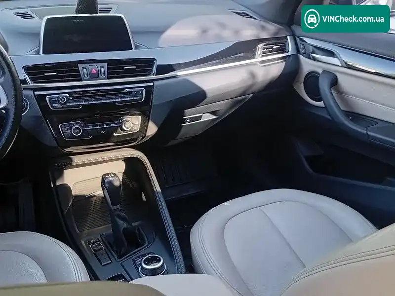 BMW X1 2017, фото з оголошення 2 з 20, VIN WBXHU7C36J5H44850