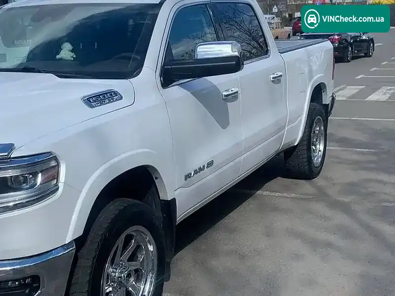 Ram 1500 2019, фото з оголошення 2 з 21, VIN 1C6SRFST5KN559033