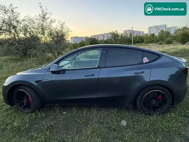 Tesla Model Y 2022, фото з оголошення 2 з 12, VIN 7SAYGDEF9NF445495