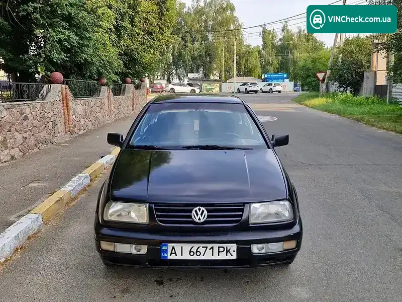 Volkswagen Vento 1994, фото з оголошення 2 з 11, VIN WVWZZZ1HZRW638523