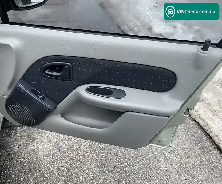 Renault Clio 2004, фото з оголошення 2 з 18, VIN VF1LB03C531334801