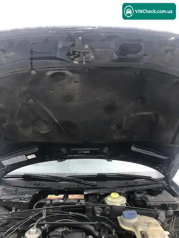 Audi A4 2000, фото з оголошення 2 з 20, VIN WAUZZZ8DZYA204917