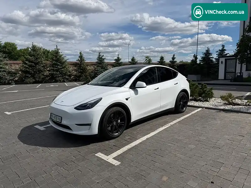 Tesla Model Y 2023, фото з оголошення 2 з 20, VIN 7SAYGDEE5PA096391