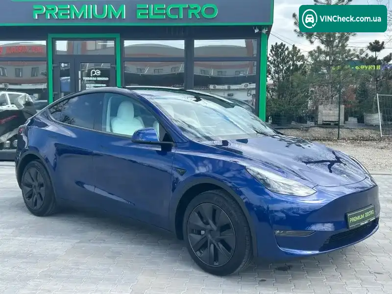 Tesla Model Y 2024, фото з оголошення 2 з 20, VIN 7SAYGAEE3SF277449