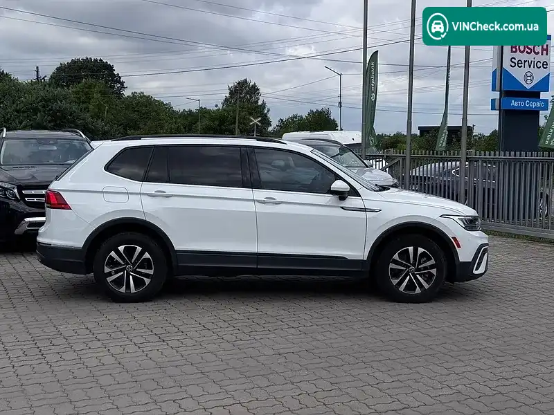 Volkswagen Tiguan 2022, фото з оголошення 2 з 20, VIN 3VV1B7AX0NM126321