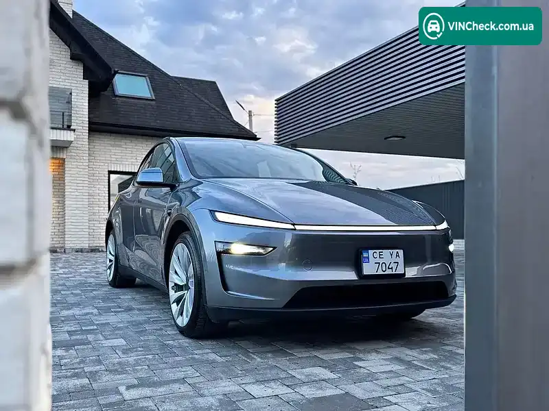Tesla Model Y 2025, фото з оголошення 1 з 20, VIN 7SAYGDEE3TF326555