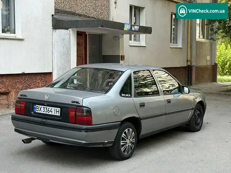 Opel Vectra 1990, фото з оголошення 1 з 17, VIN W0L000087L5078519