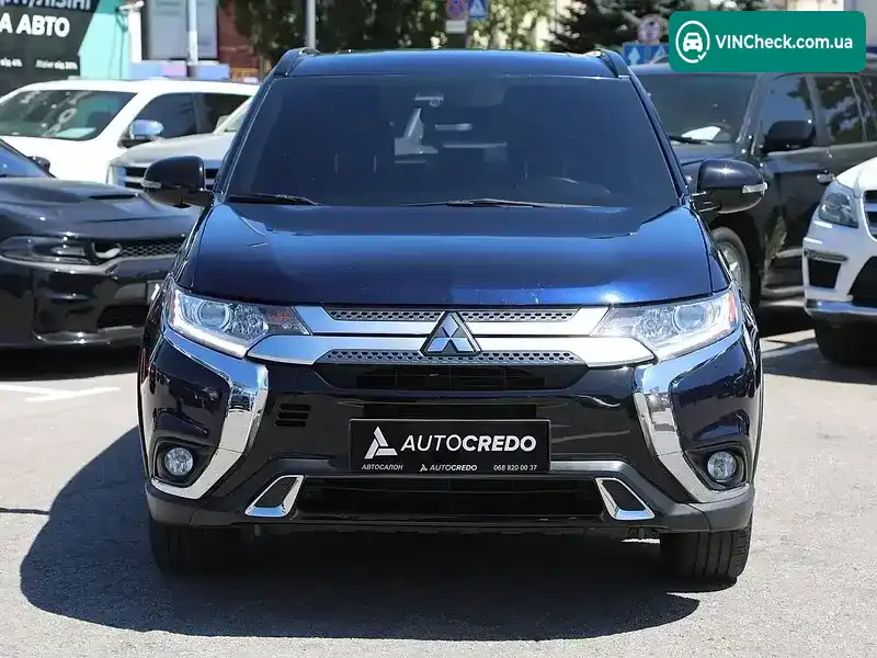 Mitsubishi Outlander 2020, фото з оголошення 2 з 20, VIN JA4AZ3A3XLZ036907