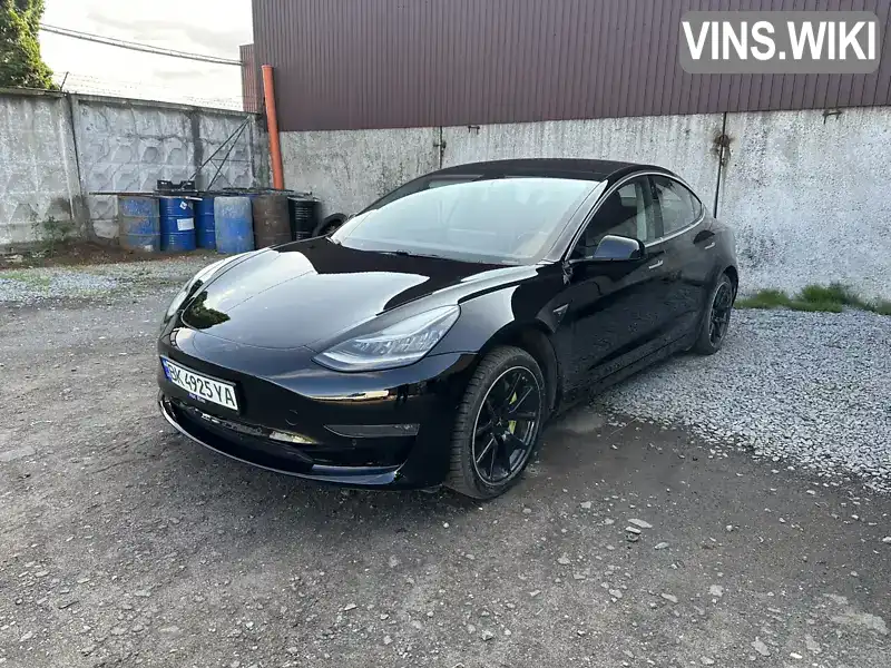 Tesla Model 3 2018, фото з оголошення 2 з 15, VIN 5YJ3E1EA9JF012463