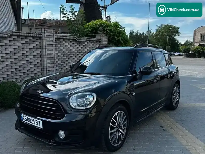 MINI Countryman 2018, фото з оголошення 2 з 16, VIN WMWYY310203D46884