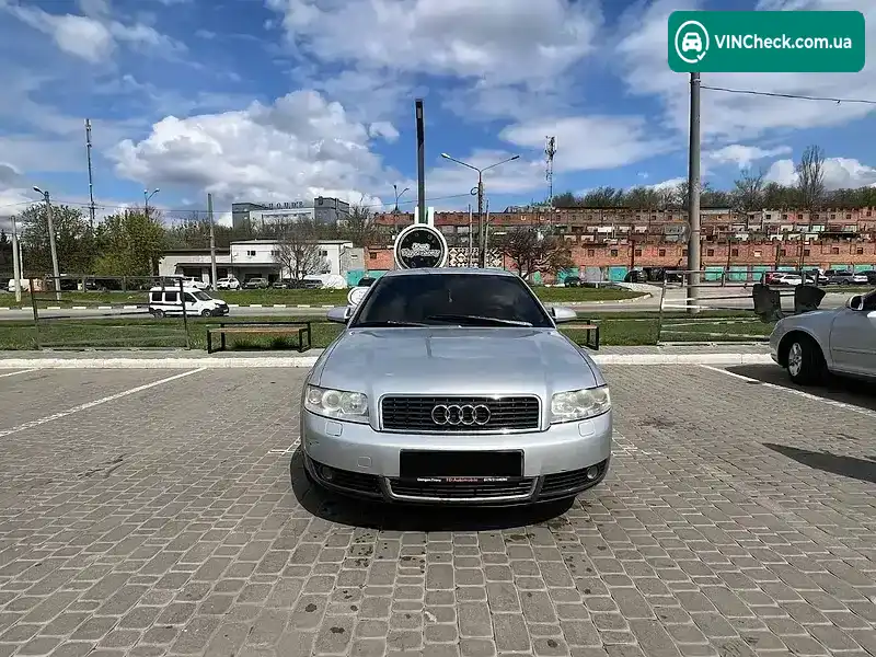 Audi A4 2001, фото з оголошення 1 з 13, VIN WAUZZZ8E92A139412