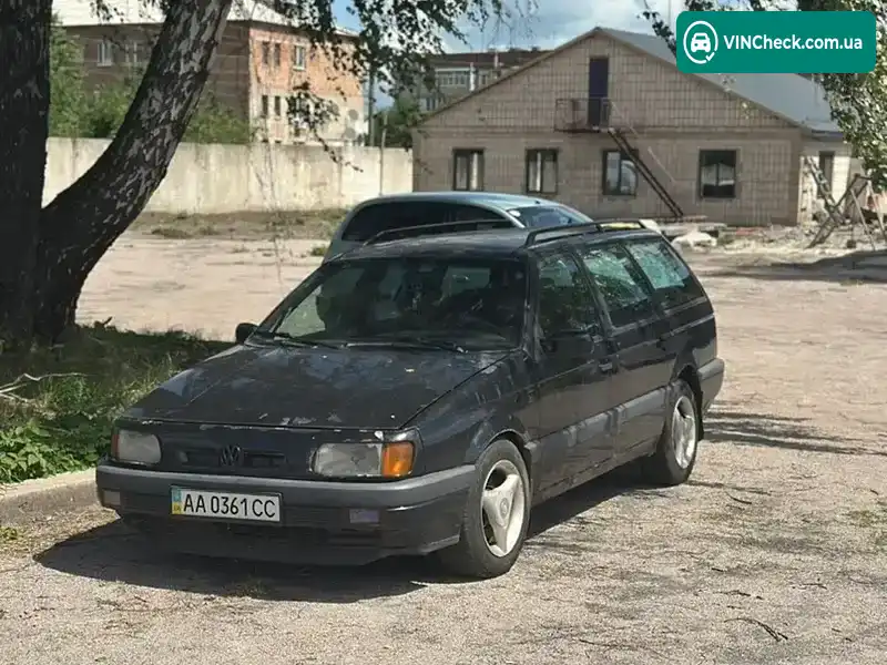 Volkswagen Passat 1993, фото з оголошення 1 з 11, VIN WVWZZZ31ZPE095637