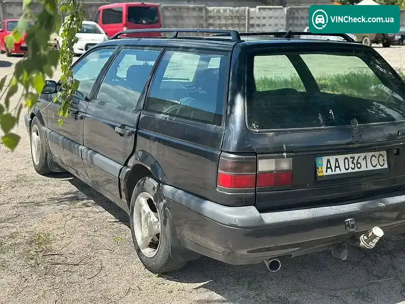 Volkswagen Passat 1993, фото з оголошення 2 з 11, VIN WVWZZZ31ZPE095637