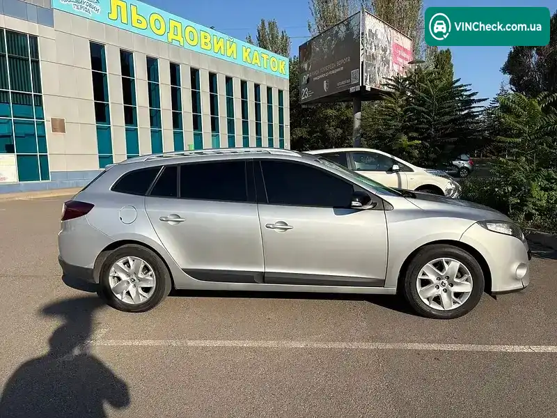Renault Megane 2011, фото з оголошення 2 з 20, VIN VF1KZ1A0546107924