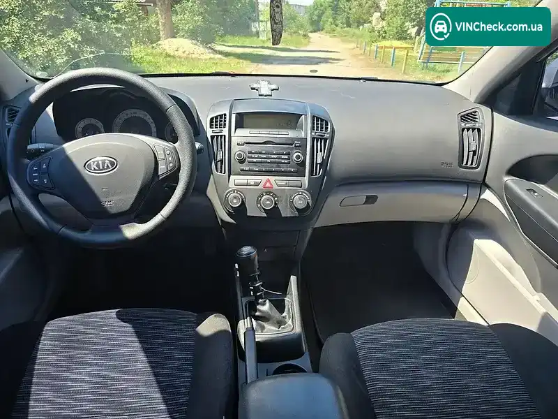 Kia Ceed 2008, фото з оголошення 1 з 15, VIN Y6LFF24128L002854