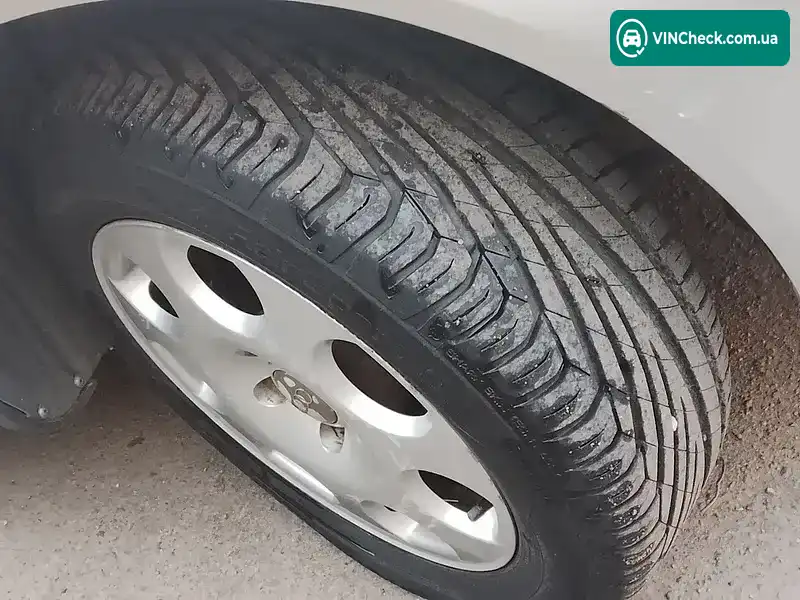 Audi A6 2002, фото з оголошення 2 з 17, VIN WAUZZZ4B92N141519