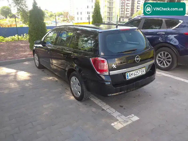 Opel Astra 2005, фото з оголошення 2 з 20, VIN W0L0AHL3565027794