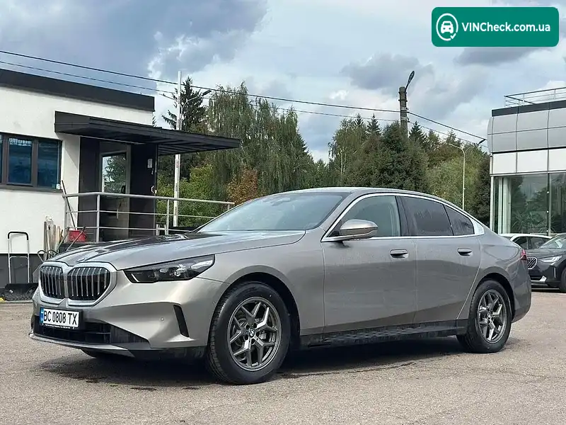 BMW 5 Series 2025, фото з оголошення 1 з 20, VIN WBA11FJ050CV50454