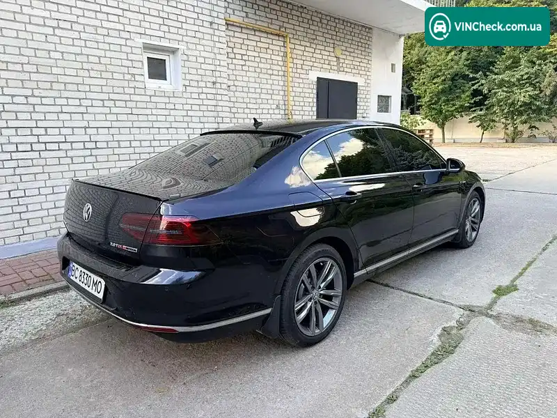 Volkswagen Passat 2016, фото з оголошення 2 з 9, VIN WVWZZZ3CZGE239618