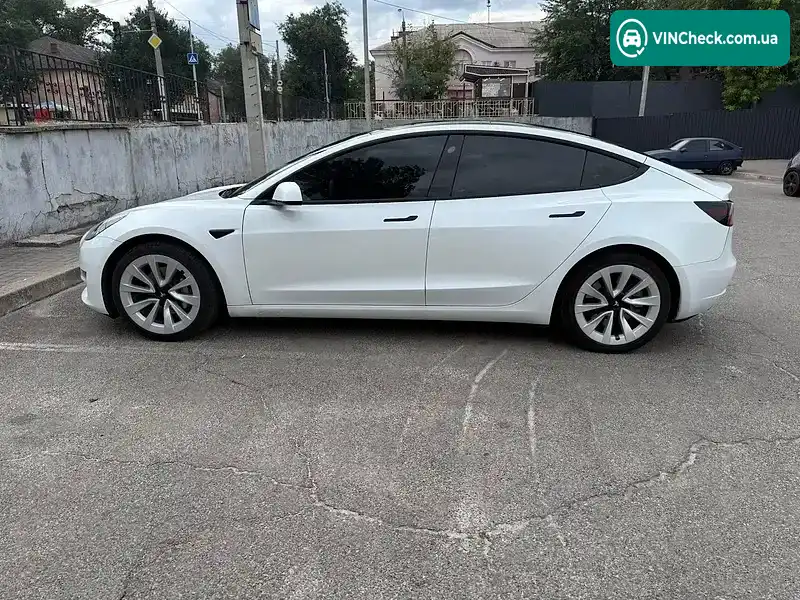 Tesla Model 3 2022, фото з оголошення 2 з 12, VIN 5YJ3E1EB4NF290945