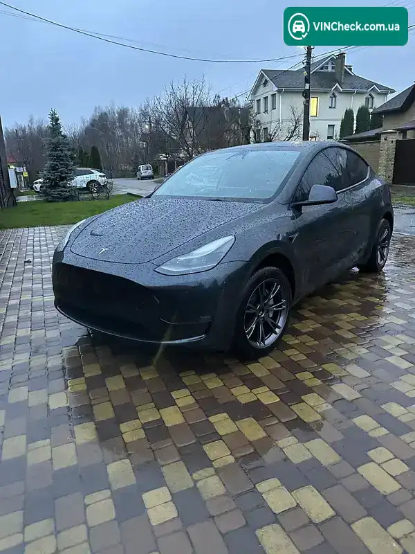 Tesla Model Y 2024, фото з оголошення 1 з 10, VIN 7SAYGDED3RF117378
