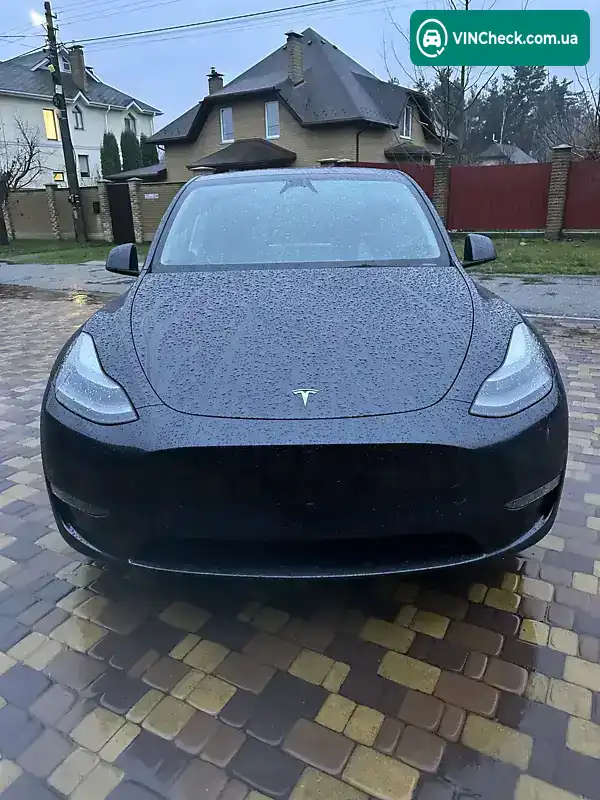 Tesla Model Y 2024, фото з оголошення 2 з 10, VIN 7SAYGDED3RF117378
