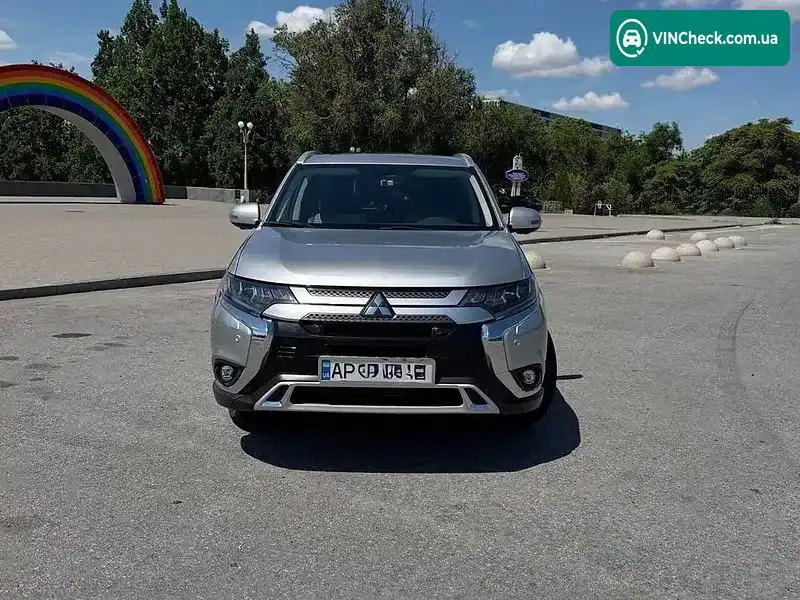 Mitsubishi Outlander 2019, фото з оголошення 2 з 9, VIN JMBXTGF3WLJ000147