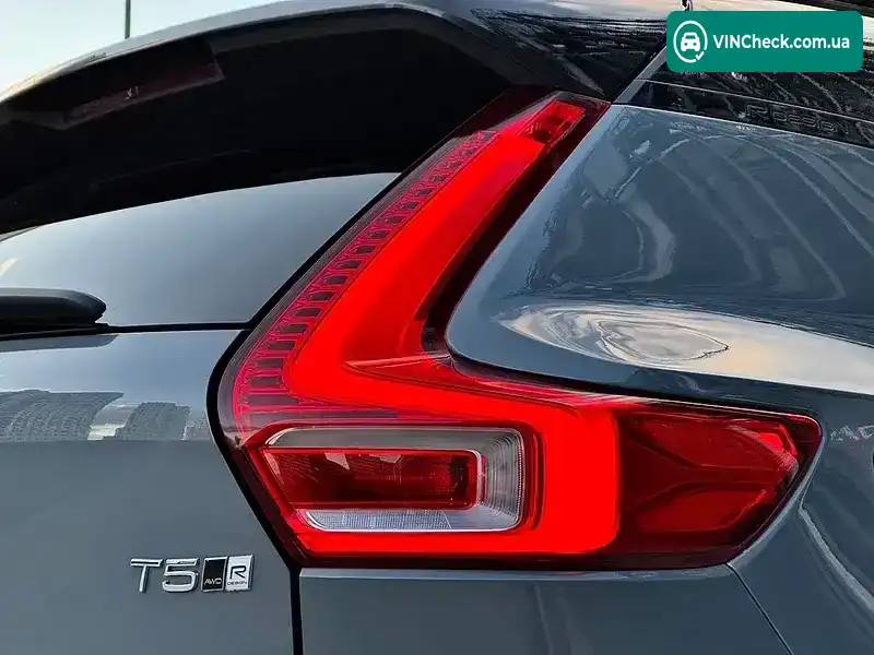 Volvo XC40 2020, фото з оголошення 2 з 21, VIN YV4162UMXL2297182