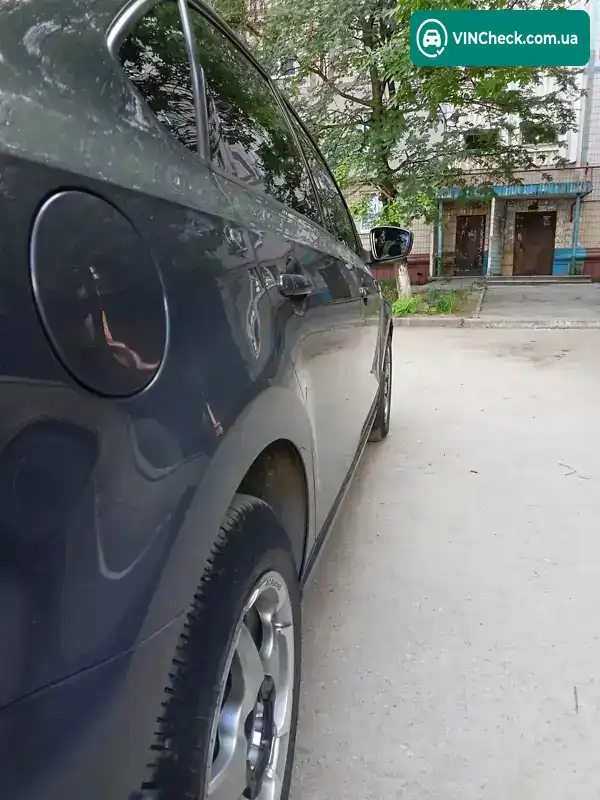 Volkswagen Polo 2011, фото з оголошення 2 з 19, VIN XW8ZZZ61ZCG028197