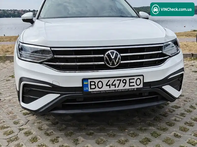 Volkswagen Tiguan 2022, фото з оголошення 2 з 20, VIN 3VV3B7AXXNM144334
