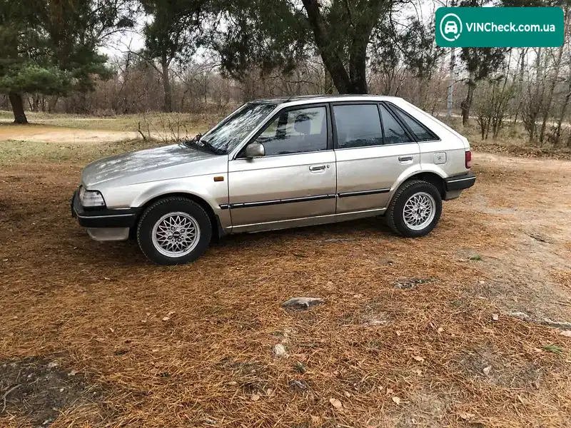Mazda 323 1989, фото з оголошення 2 з 8, VIN JMZBF14H200554347