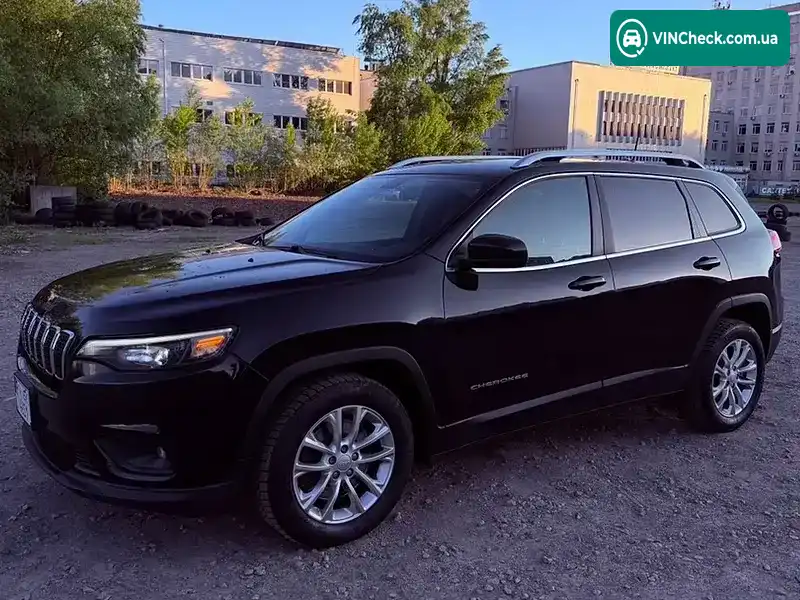 Jeep Cherokee 2018, фото з оголошення 1 з 15, VIN 1C4PJLCB4KD215466