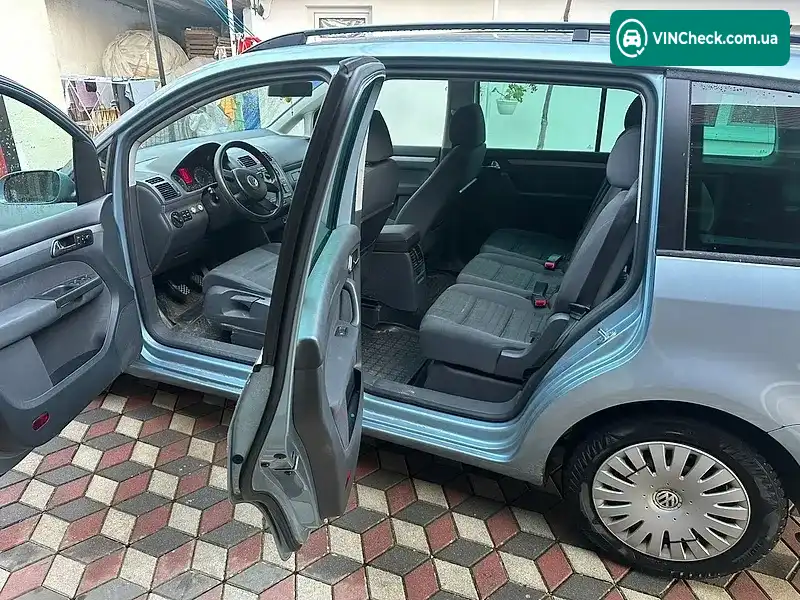Volkswagen Touran 2006, фото з оголошення 1 з 10, VIN WVGZZZ1TZ6W232749