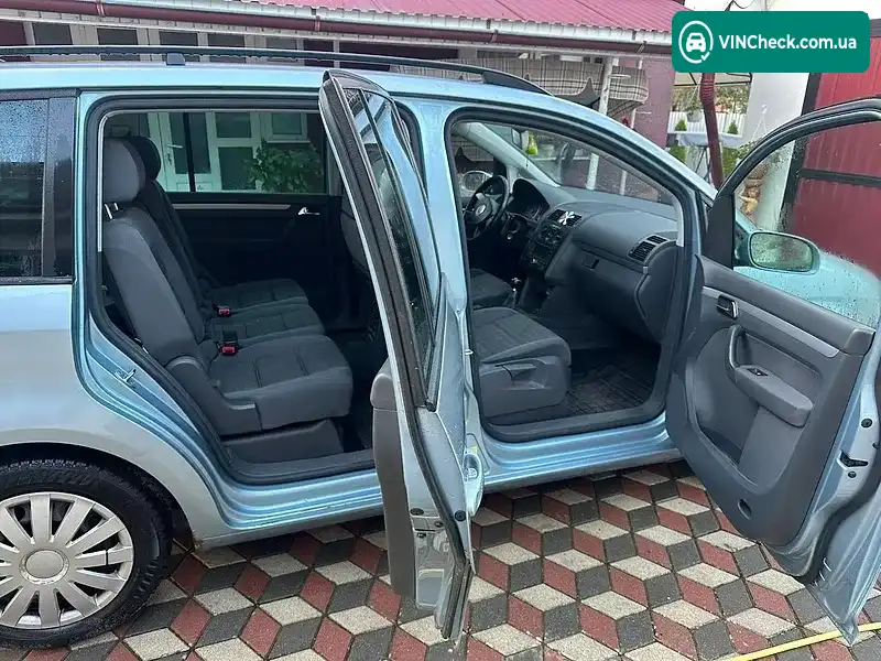 Volkswagen Touran 2006, фото з оголошення 2 з 10, VIN WVGZZZ1TZ6W232749