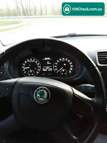Skoda Fabia 2011, фото з оголошення 2 з 20, VIN TMBJJ65J8C3046829